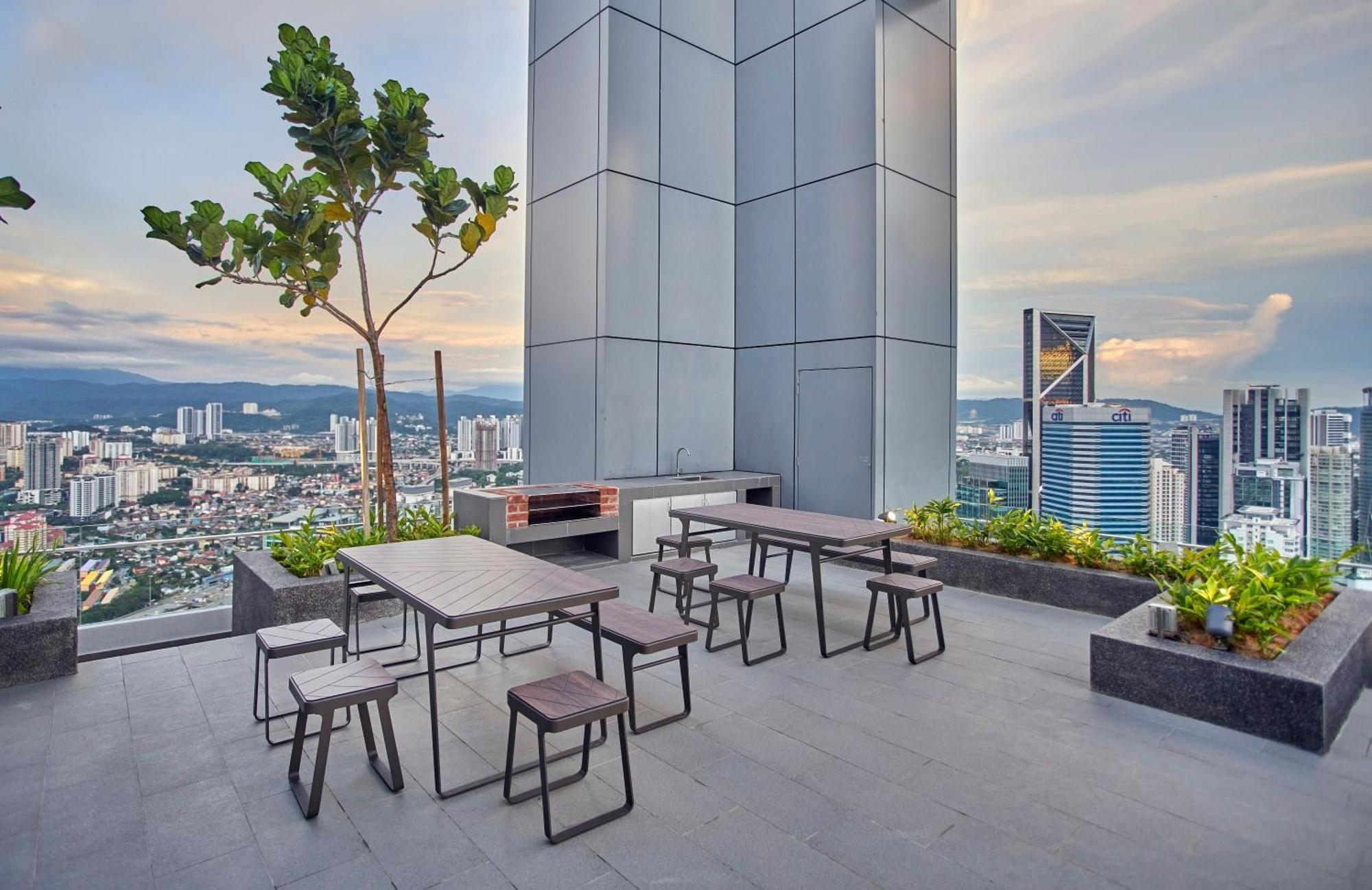 Royce Residence Klcc By Cobnb Kuala Lumpur Exterior photo